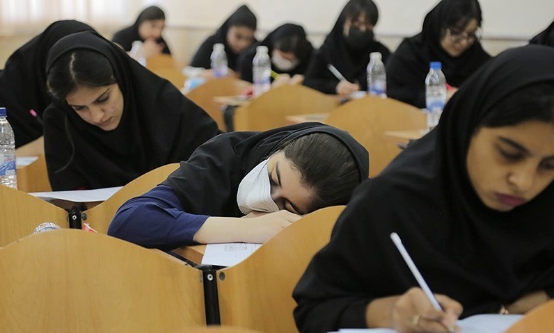 رقابت ۳۲۵ هزار نفر در آزمون استخدام دبیر